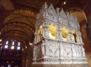 Basilica romanica di San Pietro in Ciel dOro - l'Arca di Sant'Agostino
