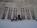 Abu Simbel - Facciata del tempio minore, dedicato ad Hathor ed a Nefertari moglie di Ramses
