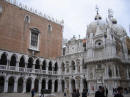 Palazzo Ducale - particolare facciata interna